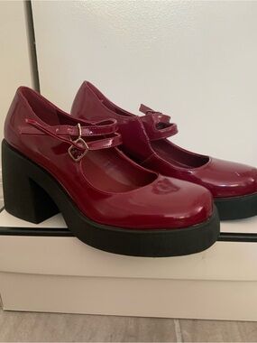 Steve Madden Burgundy Patent Mary Jane Platform Heels